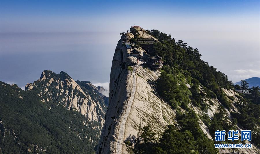 （美丽中国）（4）空山新雨后 西岳景色新