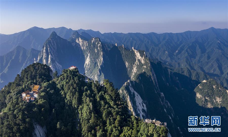 （美丽中国）（3）空山新雨后 西岳景色新