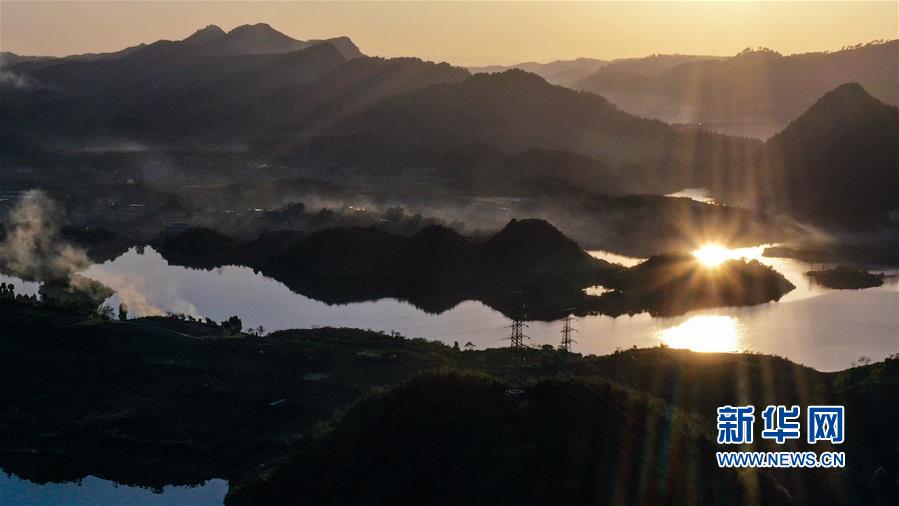 （美丽中国）（9）初冬阿哈湖景如画