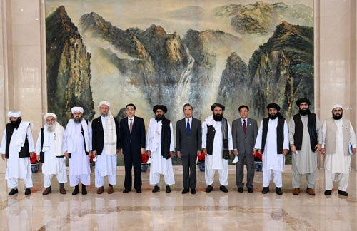 王毅会见阿富汗塔利班政治委员会负责人