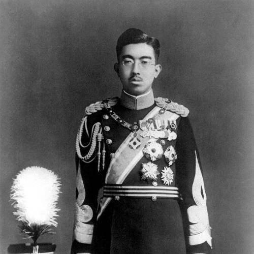 昭和天皇身穿军装 资料图