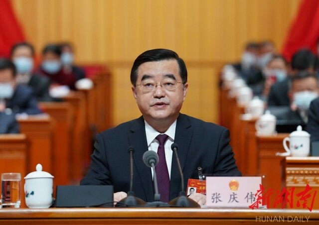 省十三届人大五次会议开幕 张庆伟主持 毛伟明作政府工作报告
