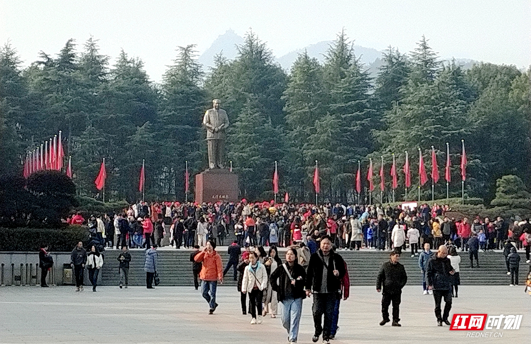 元旦韶山毛泽东广场_副本.jpg 元旦韶山毛泽东广场_副本.jpg